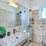 Amazing Sea View Luxury For 6 Guests *