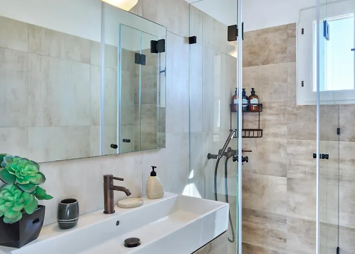 Amazing Sea View Luxury For 6 Guests *